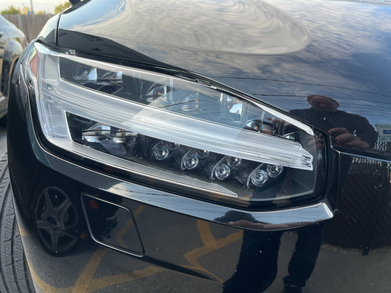 Used 2016 Volvo XC90 T8 Momentum image 51