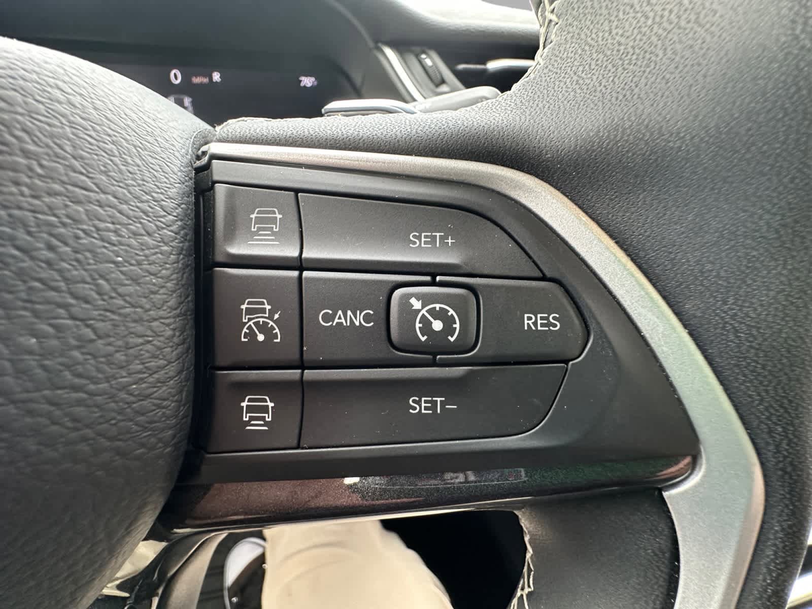 Used 2023 Jeep Grand Cherokee Altitude AWD/4WD image 26