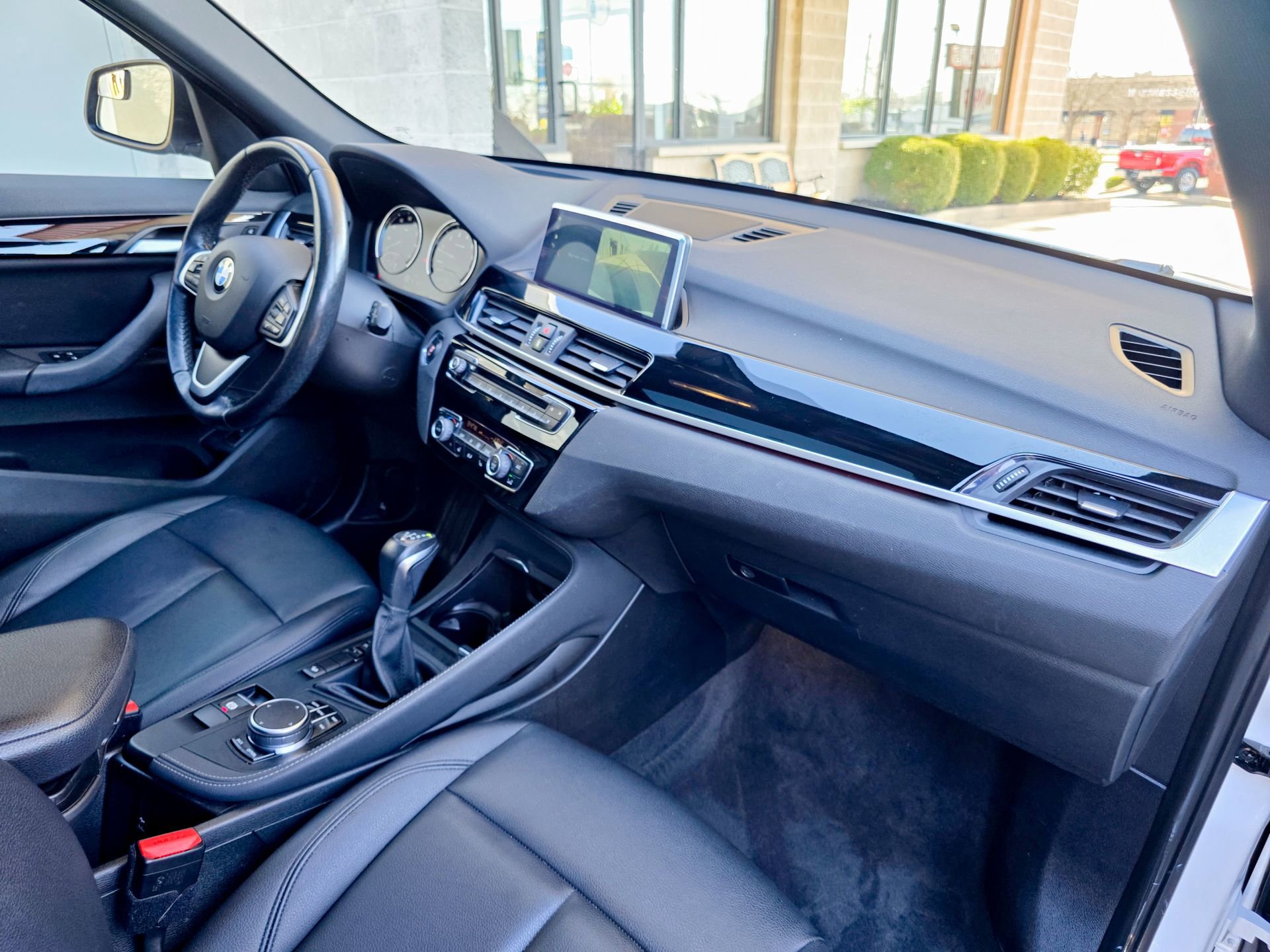 Used 2018 BMW X1 xDrive28i w/ Premium Package image 8