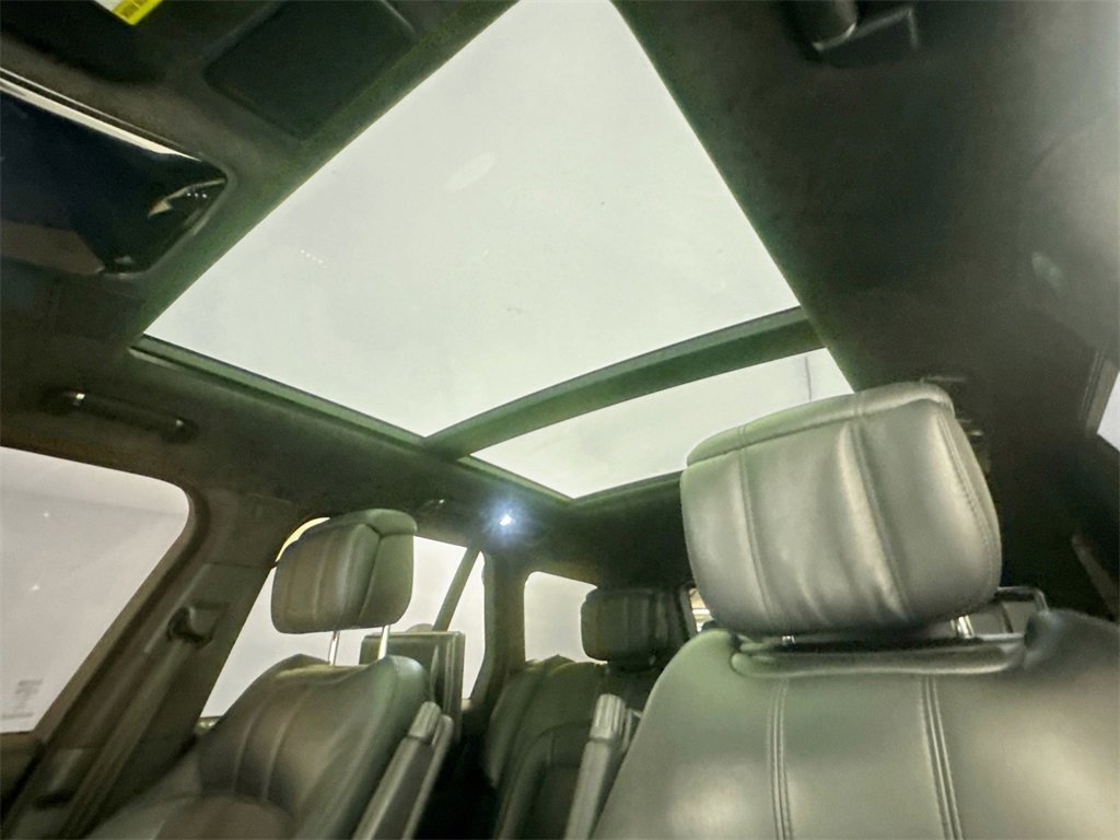 Used 2019 Land Rover Range Rover Autobiography image 21