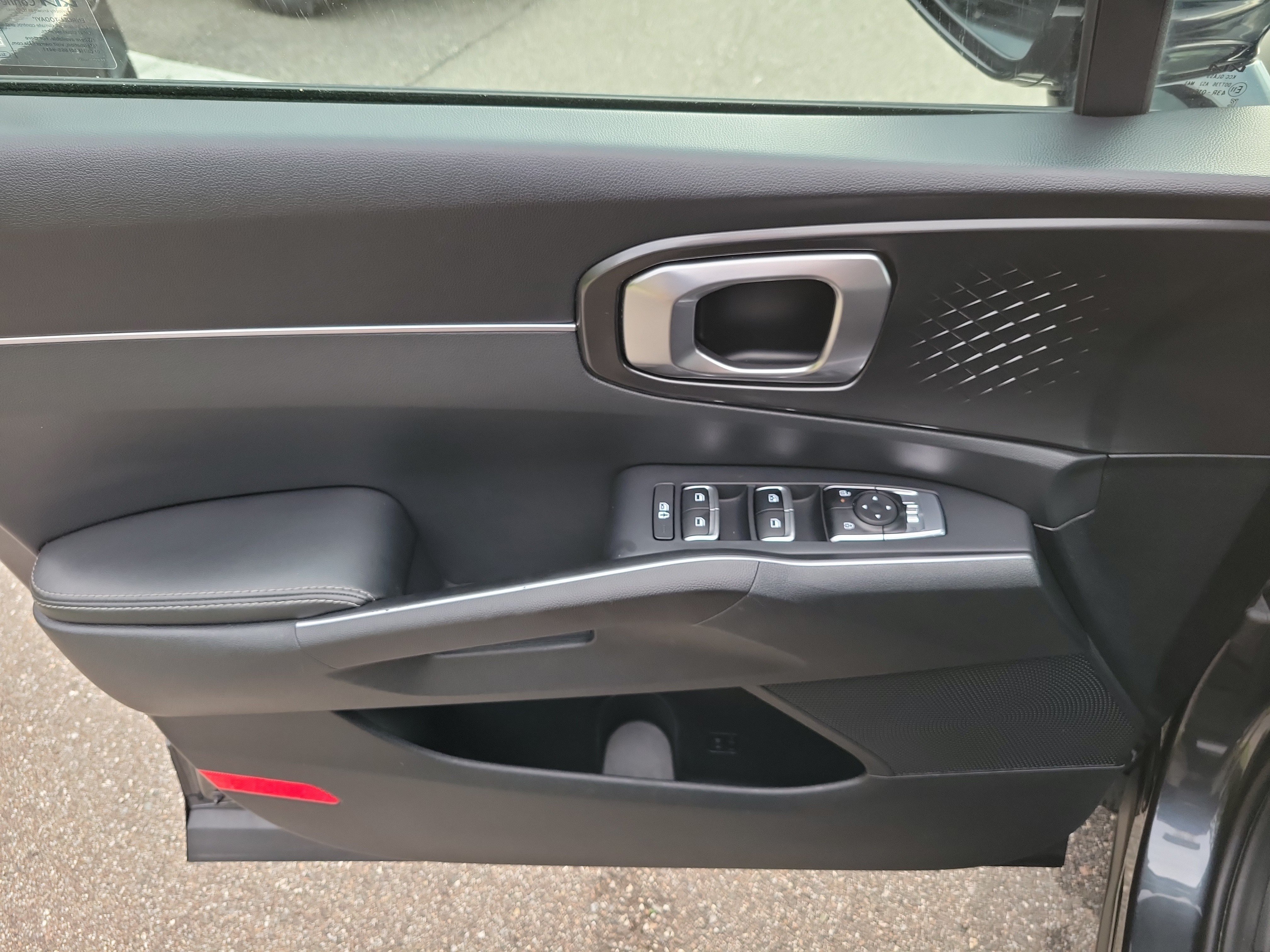 Certified 2024 Kia Sorento LX FWD image 19