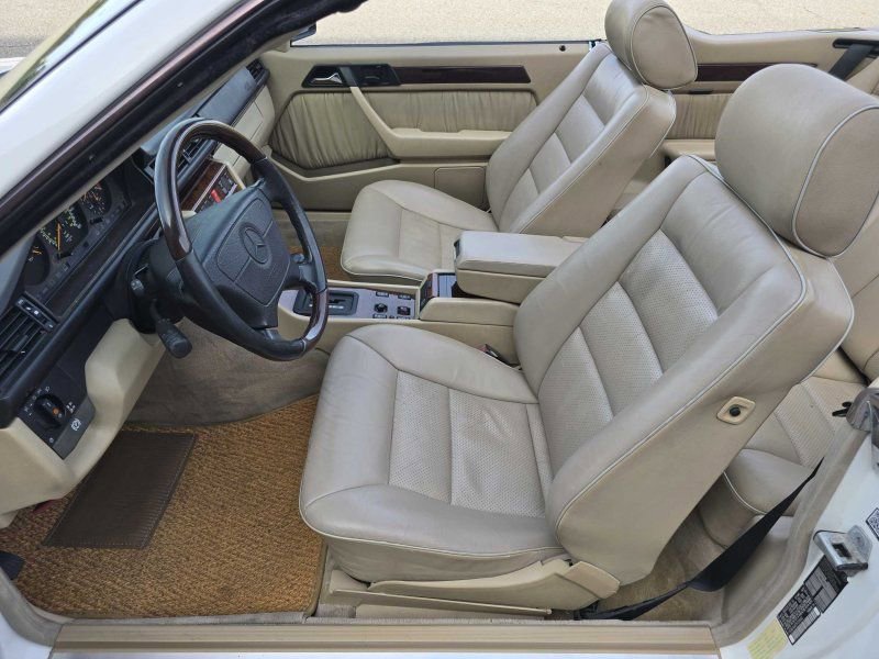 Used 1995 Mercedes-Benz E 320 Convertible image 6