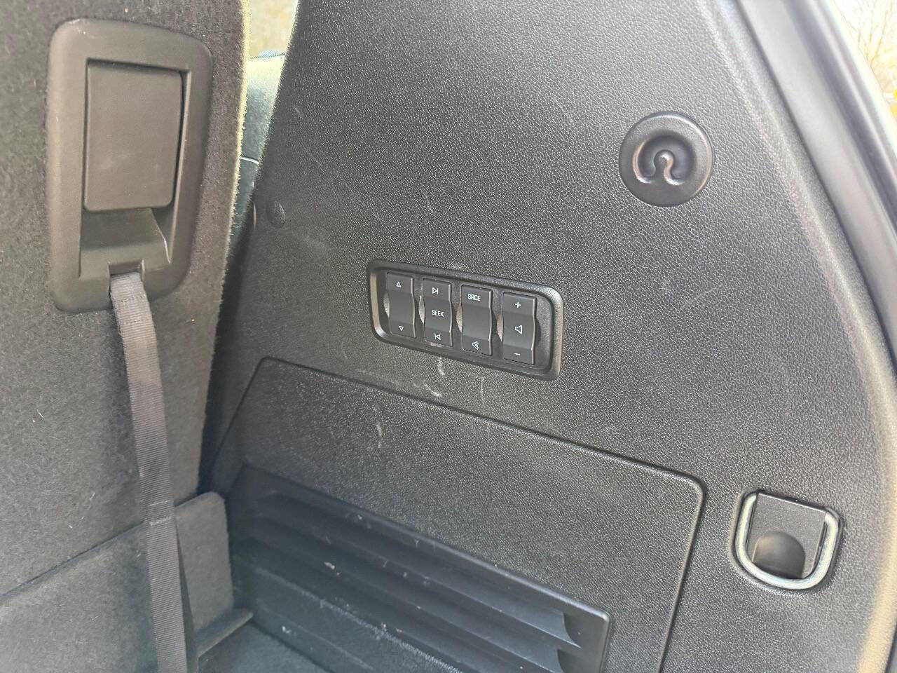 Used 2016 GMC Acadia Denali image 16