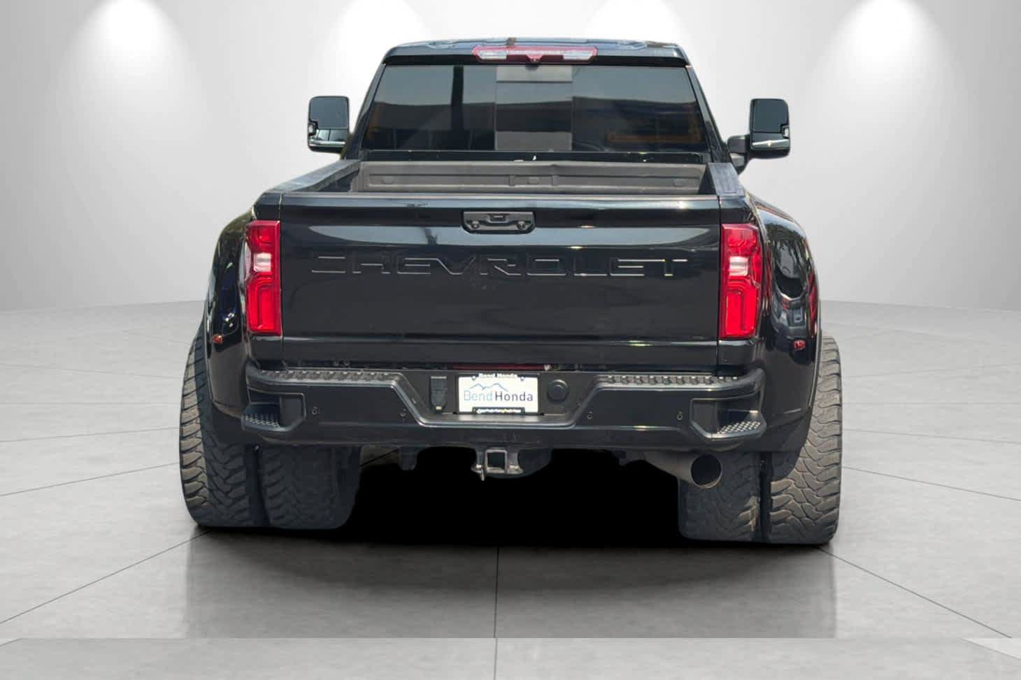 Used 2021 Chevrolet Silverado 3500 High Country w/ Safety Package II AWD/4WD image 7