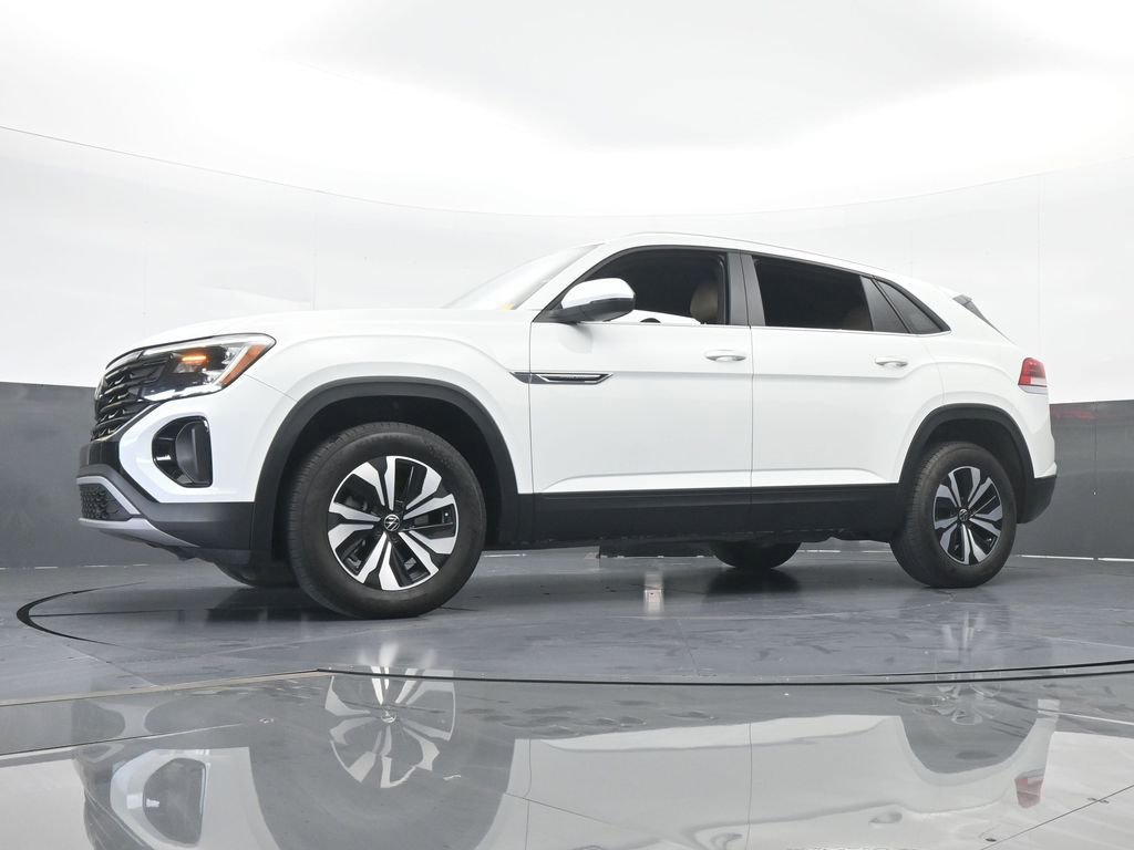Used 2024 Volkswagen Atlas Cross Sport SE image 54