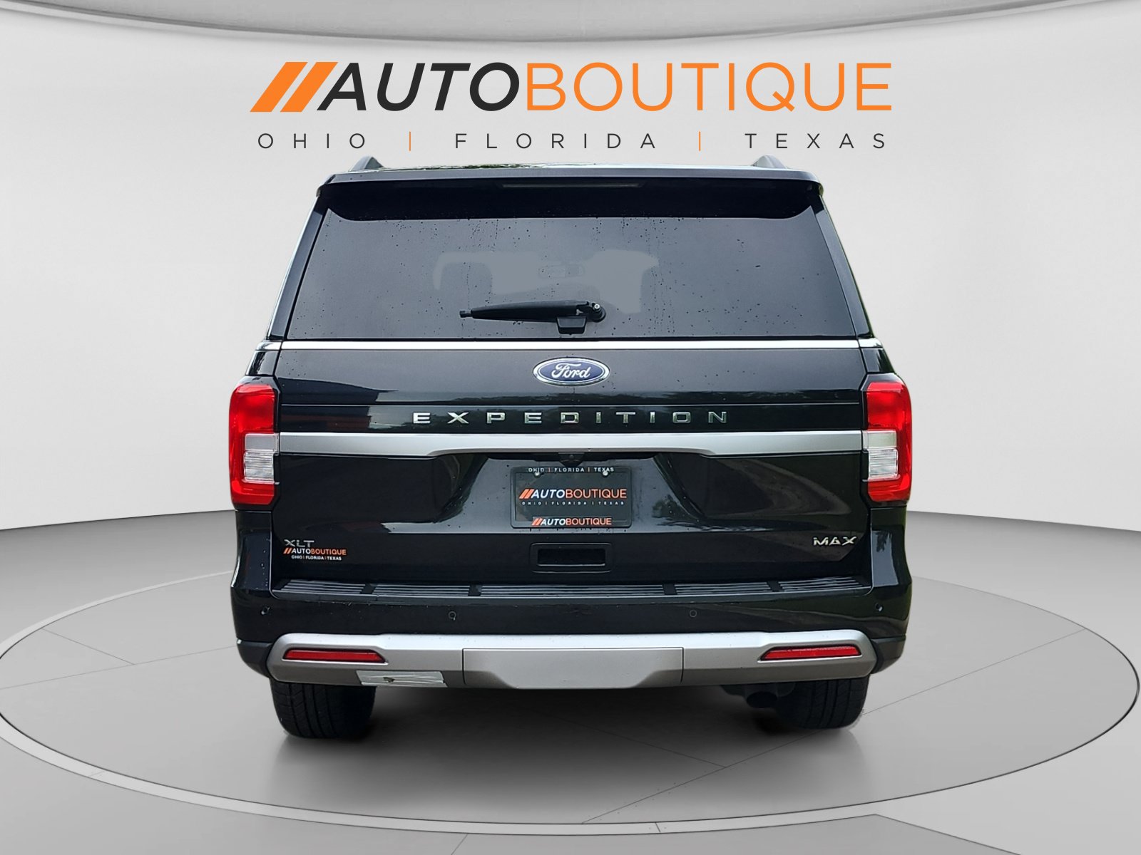 Used 2024 Ford Expedition Max XLT RWD image 4