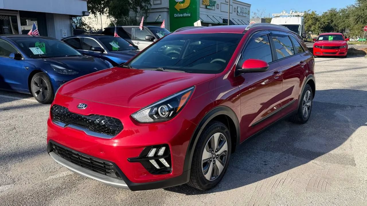 Used 2021 Kia Niro LX FWD image 1