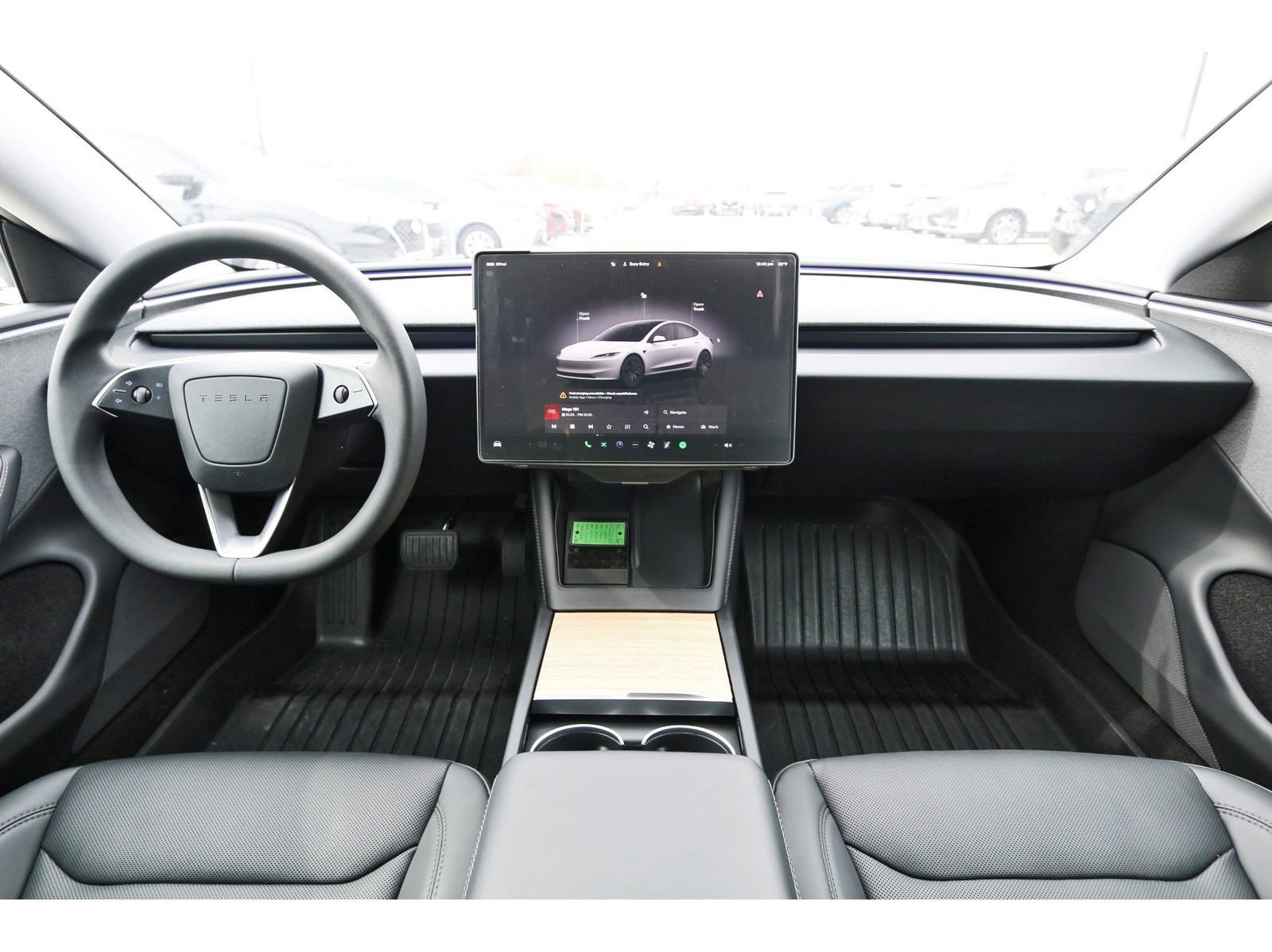 Used 2024 Tesla Model 3 Standard Range image 9