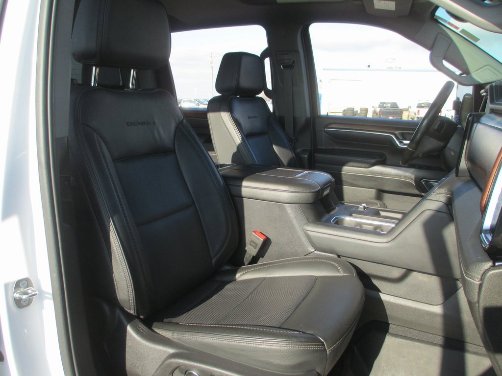 Used 2024 GMC Sierra 3500 Denali w/ Denali Reserve Package image 22