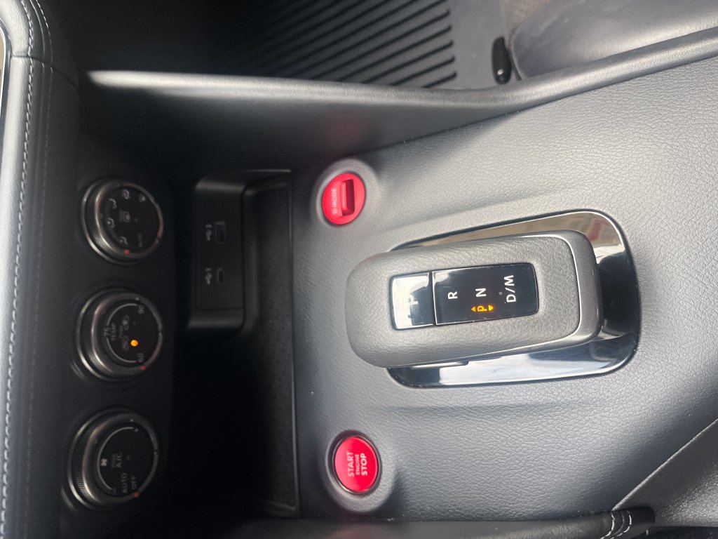 Used 2024 Nissan Z NISMO w/ Floor Mat Package RWD image 22