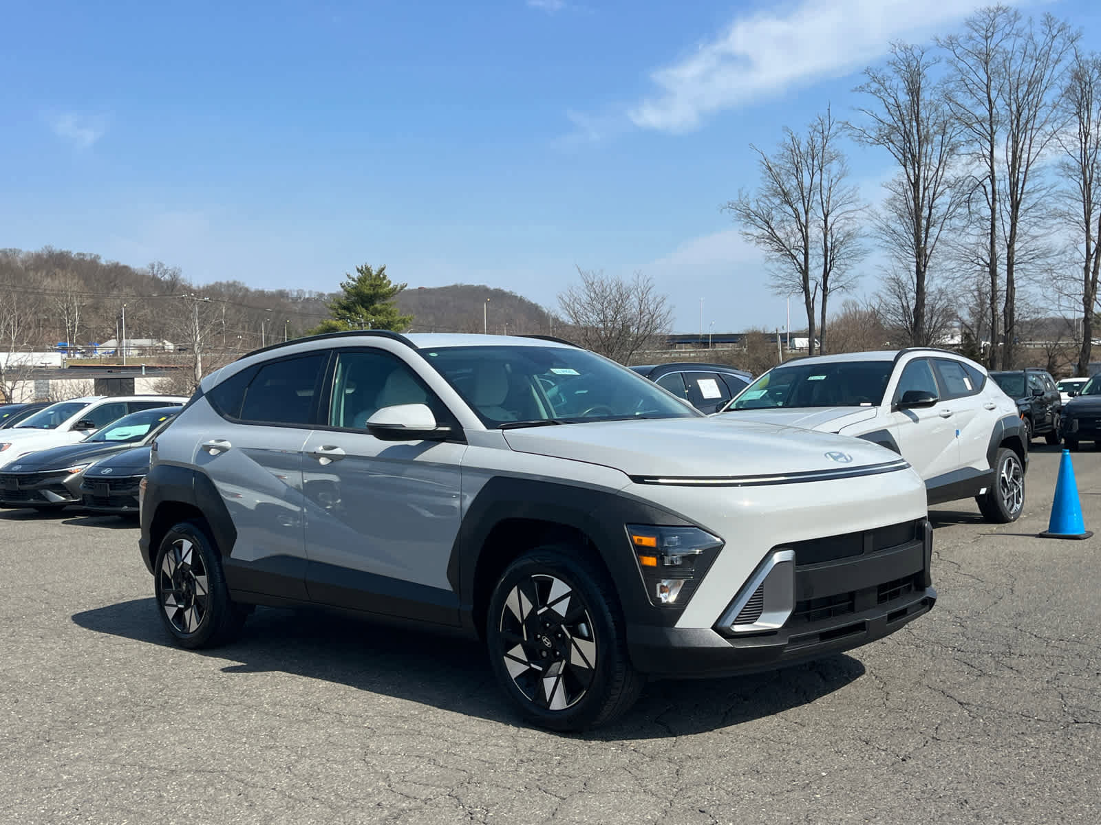 Used 2024 Hyundai Kona SEL image 1