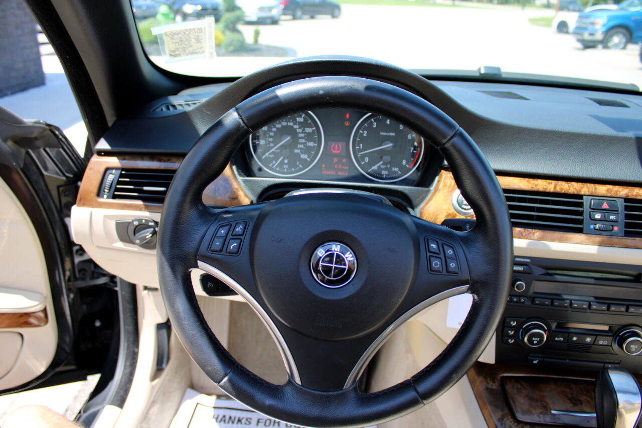 Used 2007 BMW 328i Convertible image 18