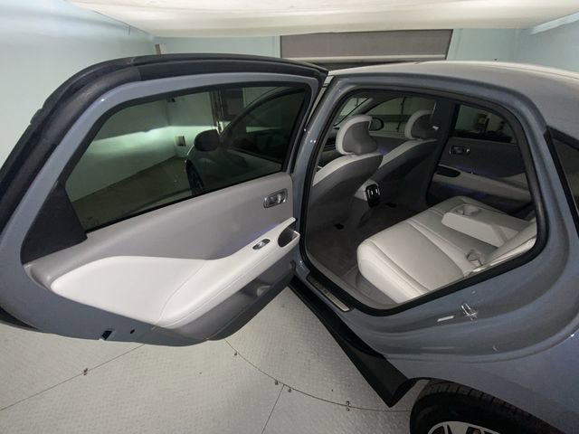 Used 2023 Hyundai Ioniq 6 Limited image 23