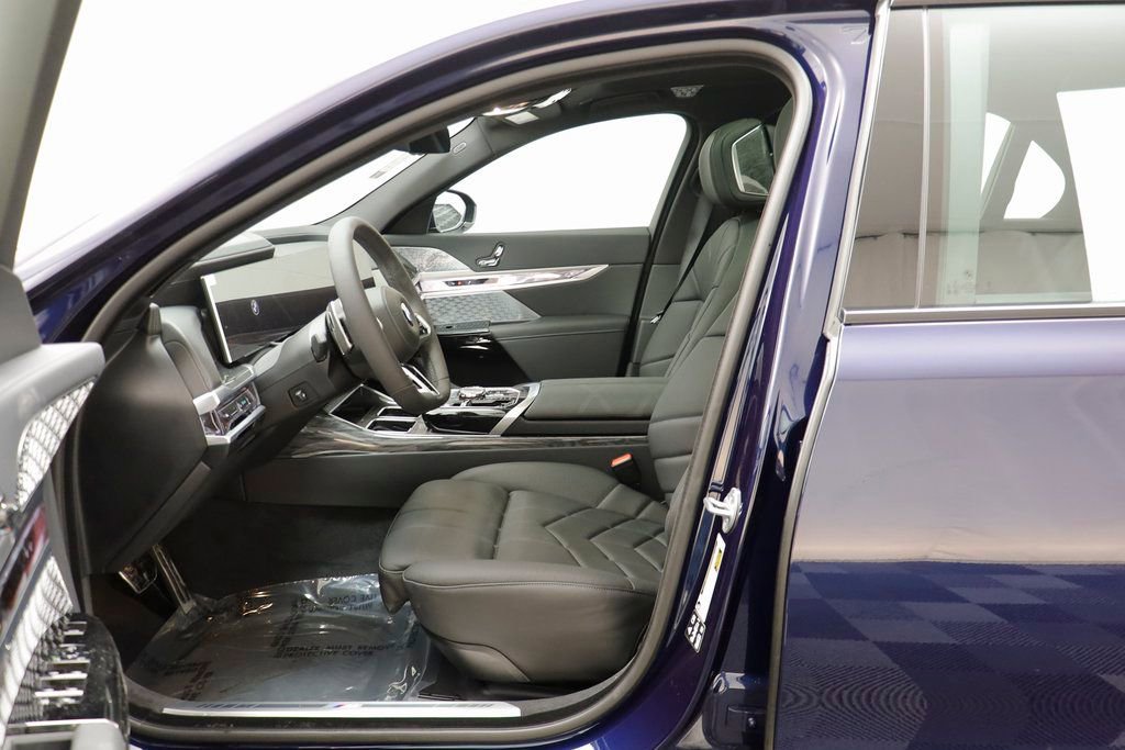 New 2026 BMW 760i xDrive w/ Executive Package image 5