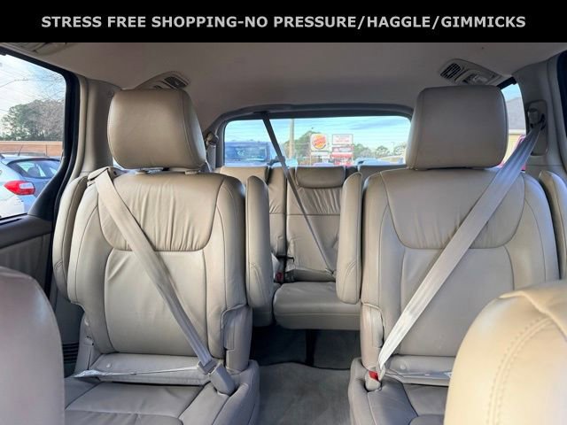 Used 2010 Toyota Sienna XLE image 25