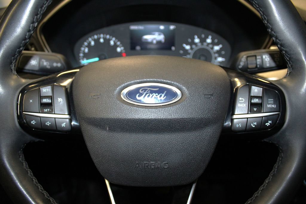 Used 2022 Ford Escape SE w/ Cold Weather Package image 12