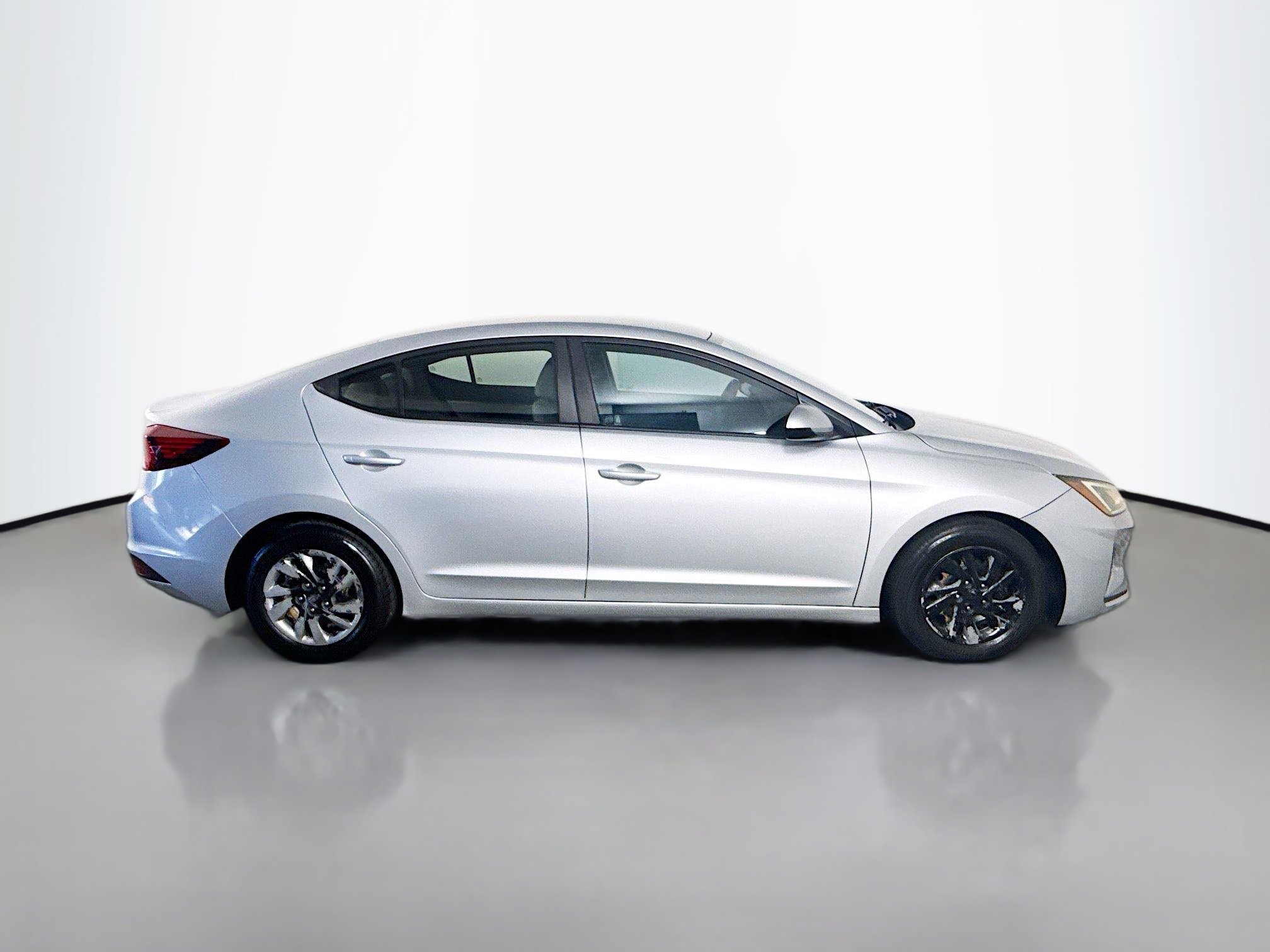 Used 2020 Hyundai Elantra SE image 11