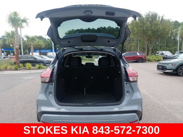 Used 2023 Nissan Kicks SV w/ Interior Electronics Package FWD image 25