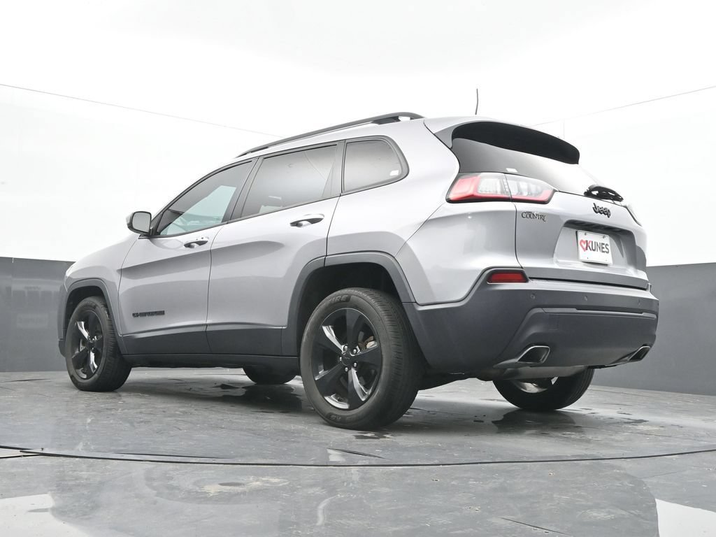 Used 2019 Jeep Cherokee Latitude Plus FWD image 29