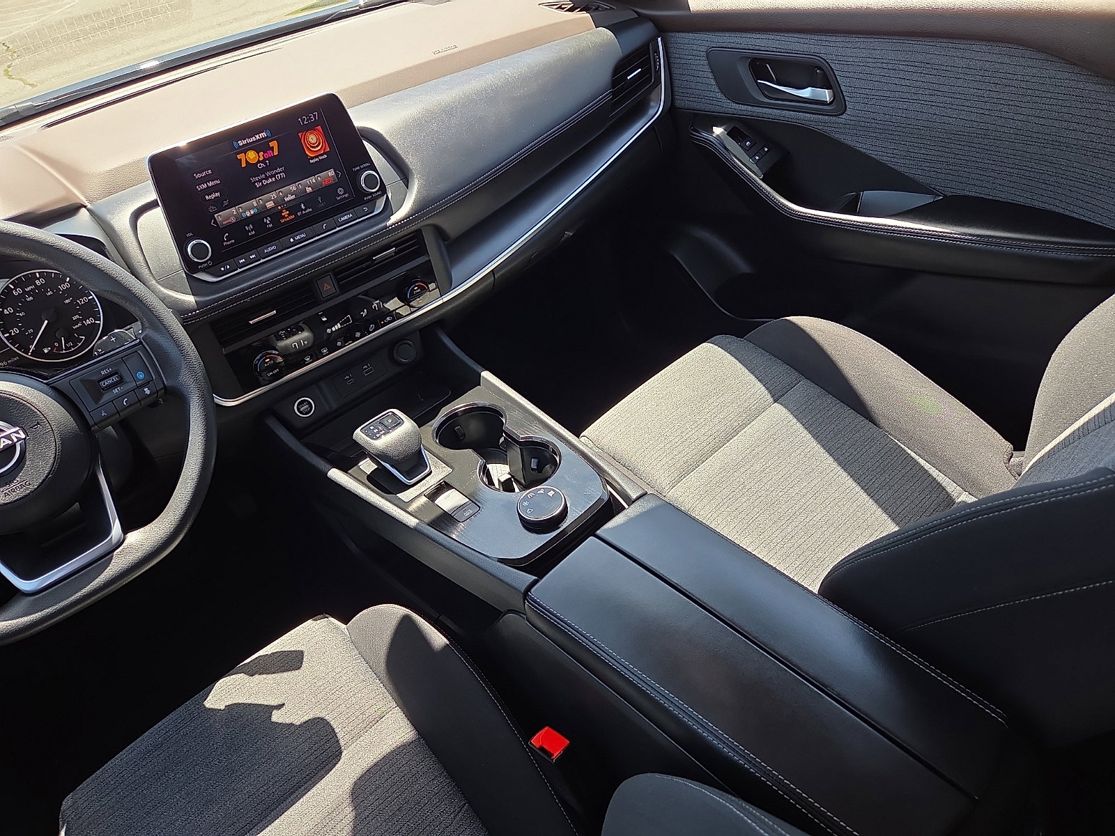 Used 2023 Nissan Rogue SV AWD/4WD image 12