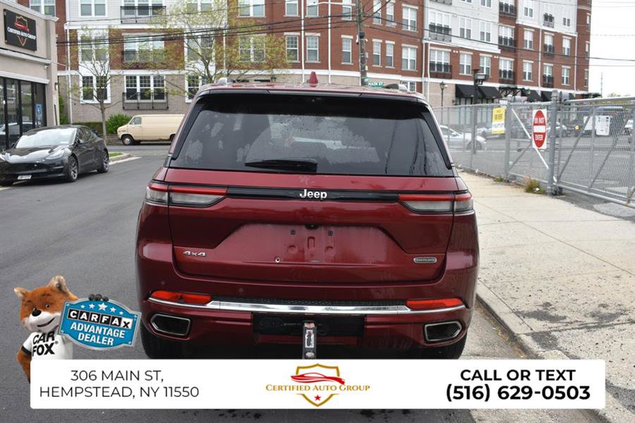 Used 2022 Jeep Grand Cherokee Overland w/ Luxury Tech Group IV AWD/4WD image 6