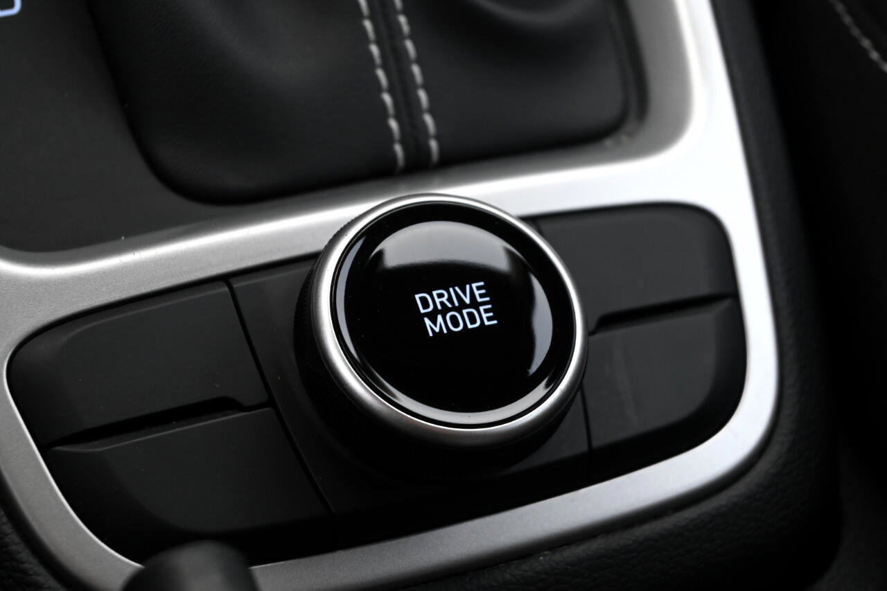 Used 2022 Hyundai Venue SEL image 30