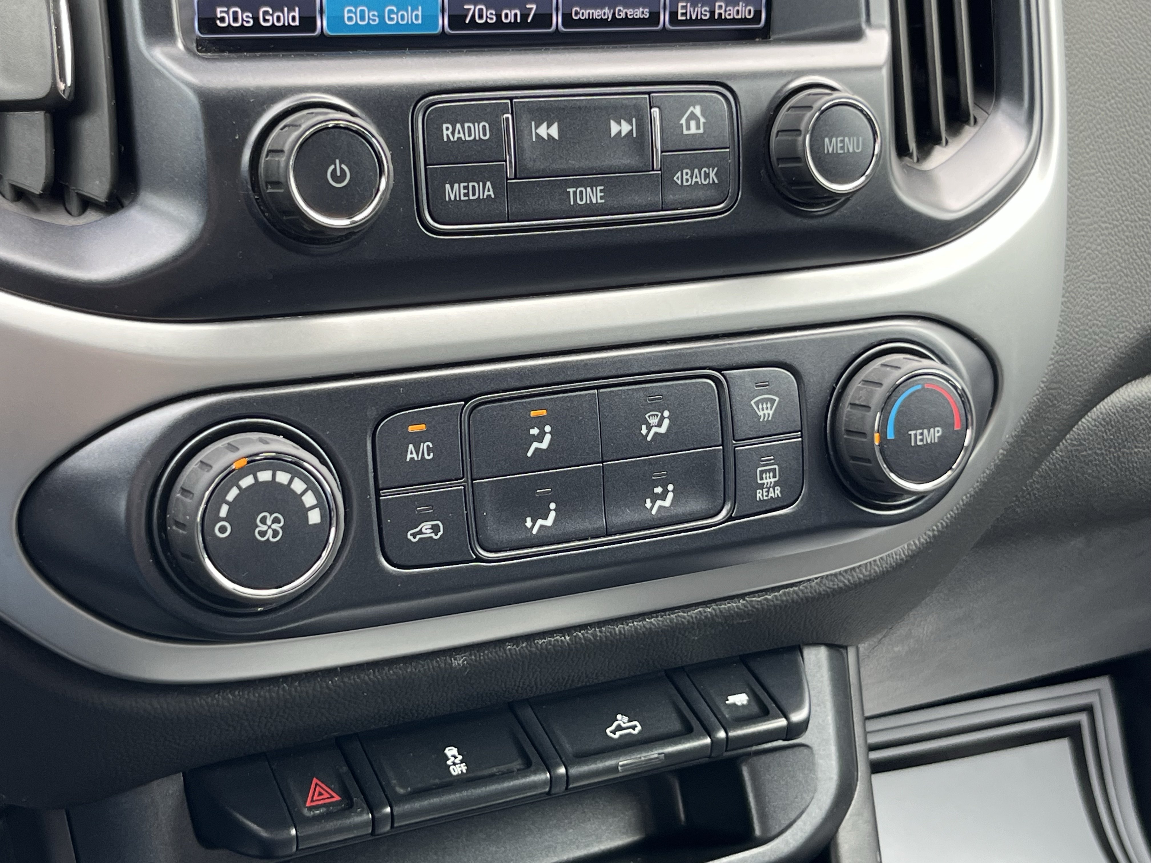 Used 2018 Chevrolet Colorado LT AWD/4WD image 10