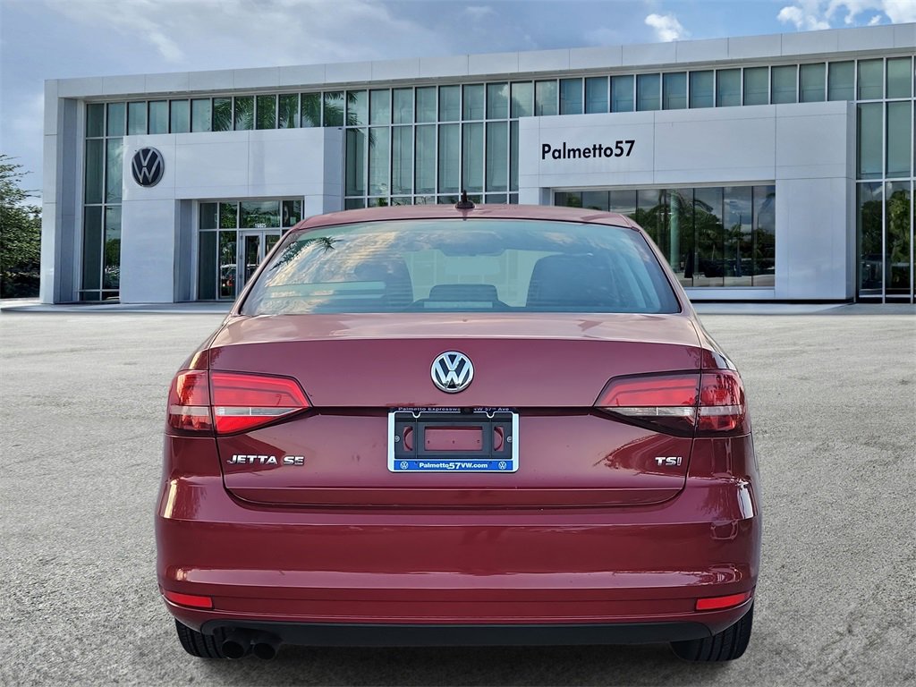 Used 2017 Volkswagen Jetta SE image 5