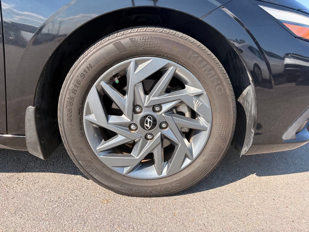 Used 2024 Hyundai Elantra SEL FWD image 31