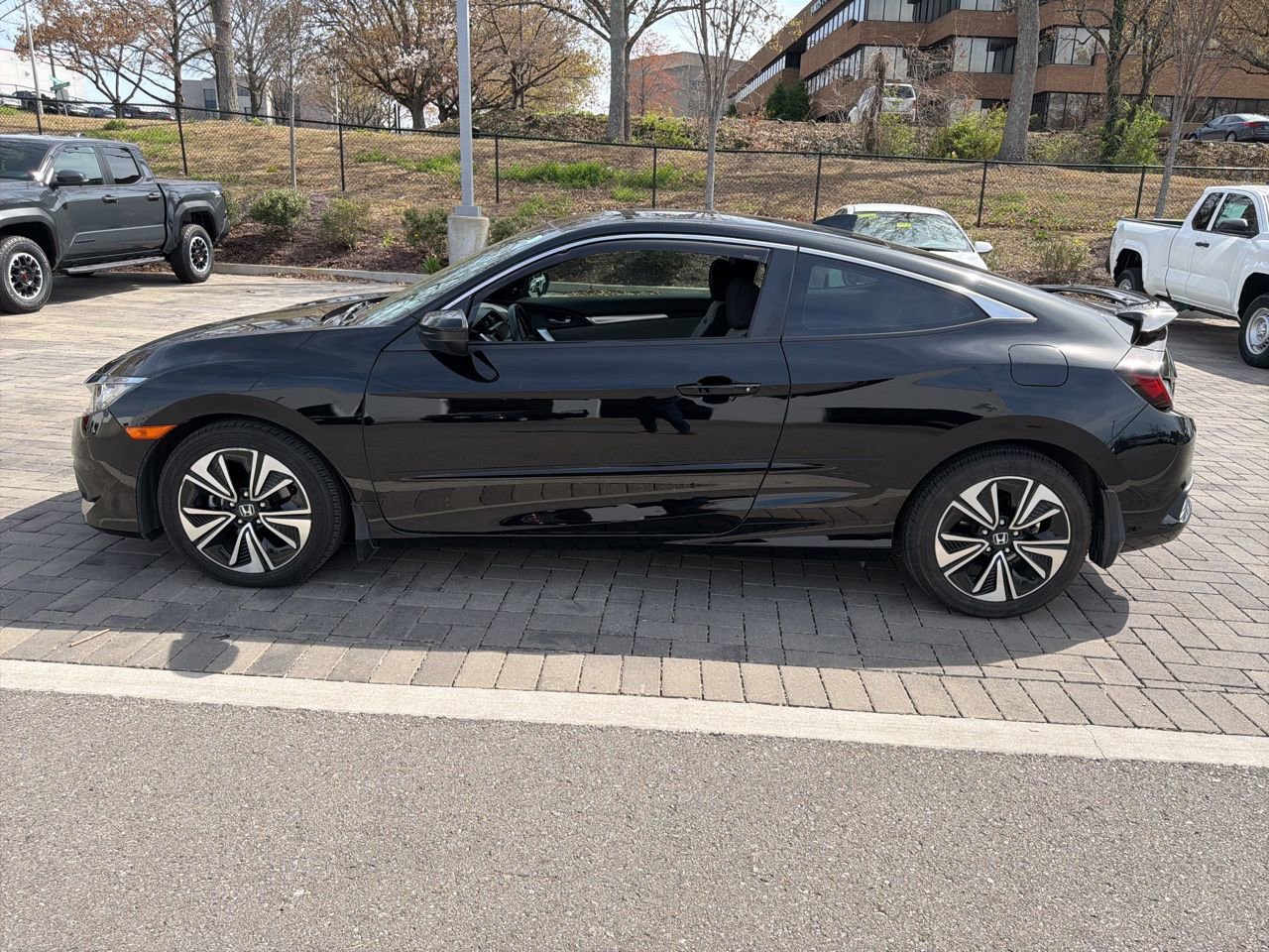 Used 2018 Honda Civic EX-T image 6