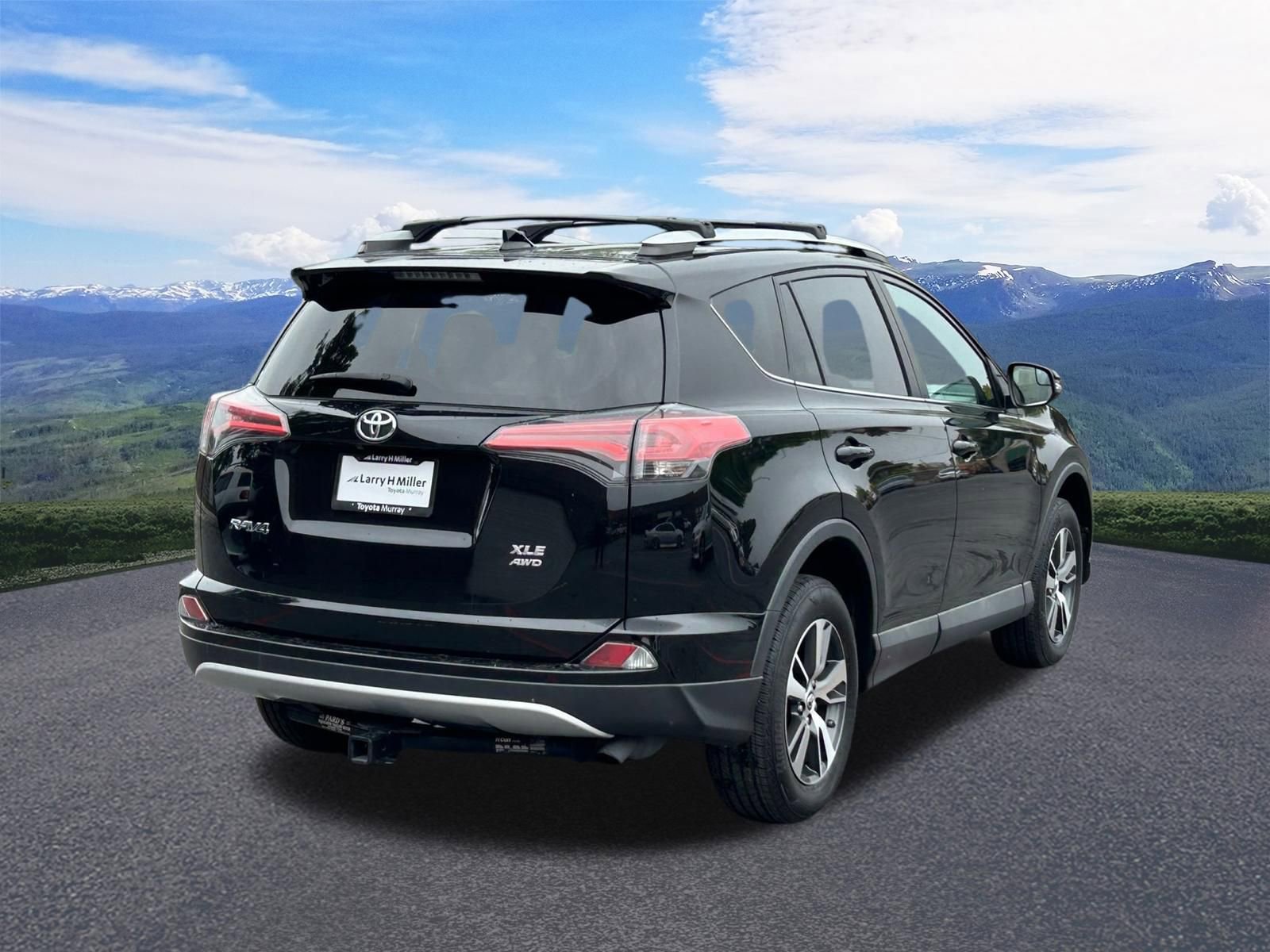 Used 2016 Toyota RAV4 XLE AWD/4WD image 5