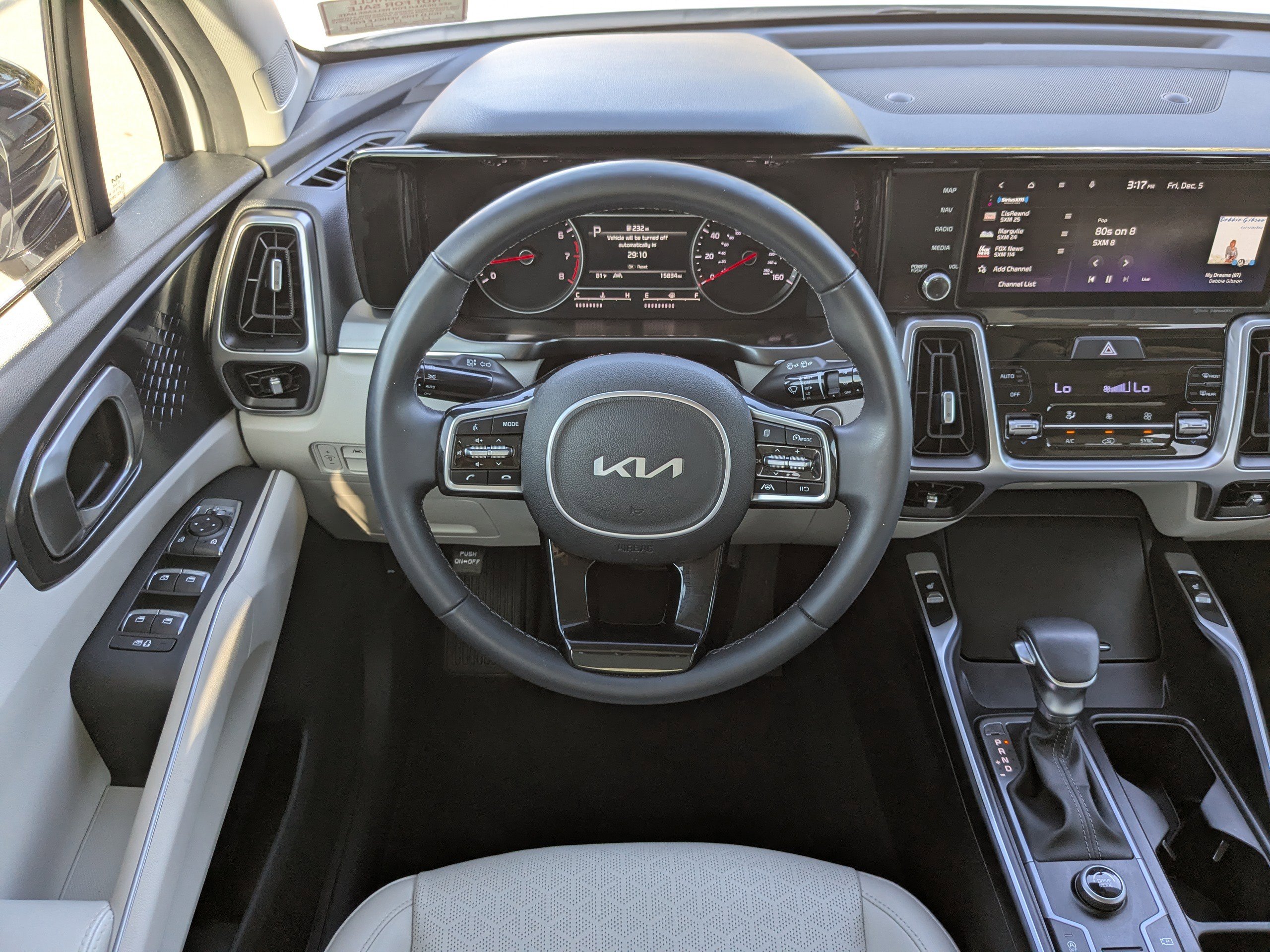 Used 2023 Kia Sorento S image 19