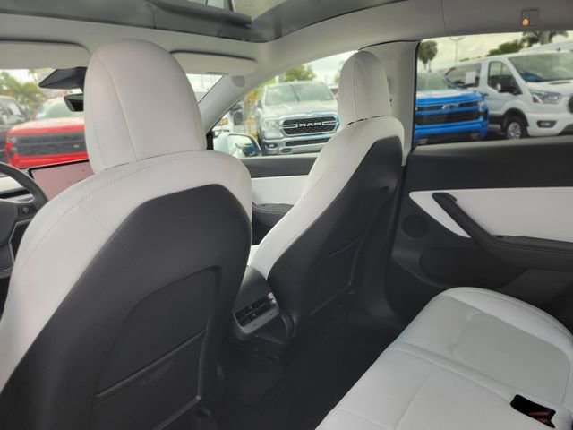 Used 2022 Tesla Model Y Performance image 10