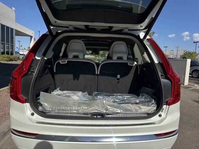 New 2025 Volvo XC90 T8 Plus w/ Protection Package Premier image 8