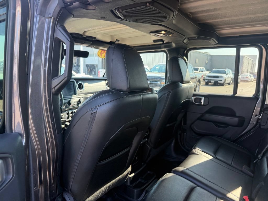 Used 2019 Jeep Wrangler Unlimited Sahara AWD/4WD image 12