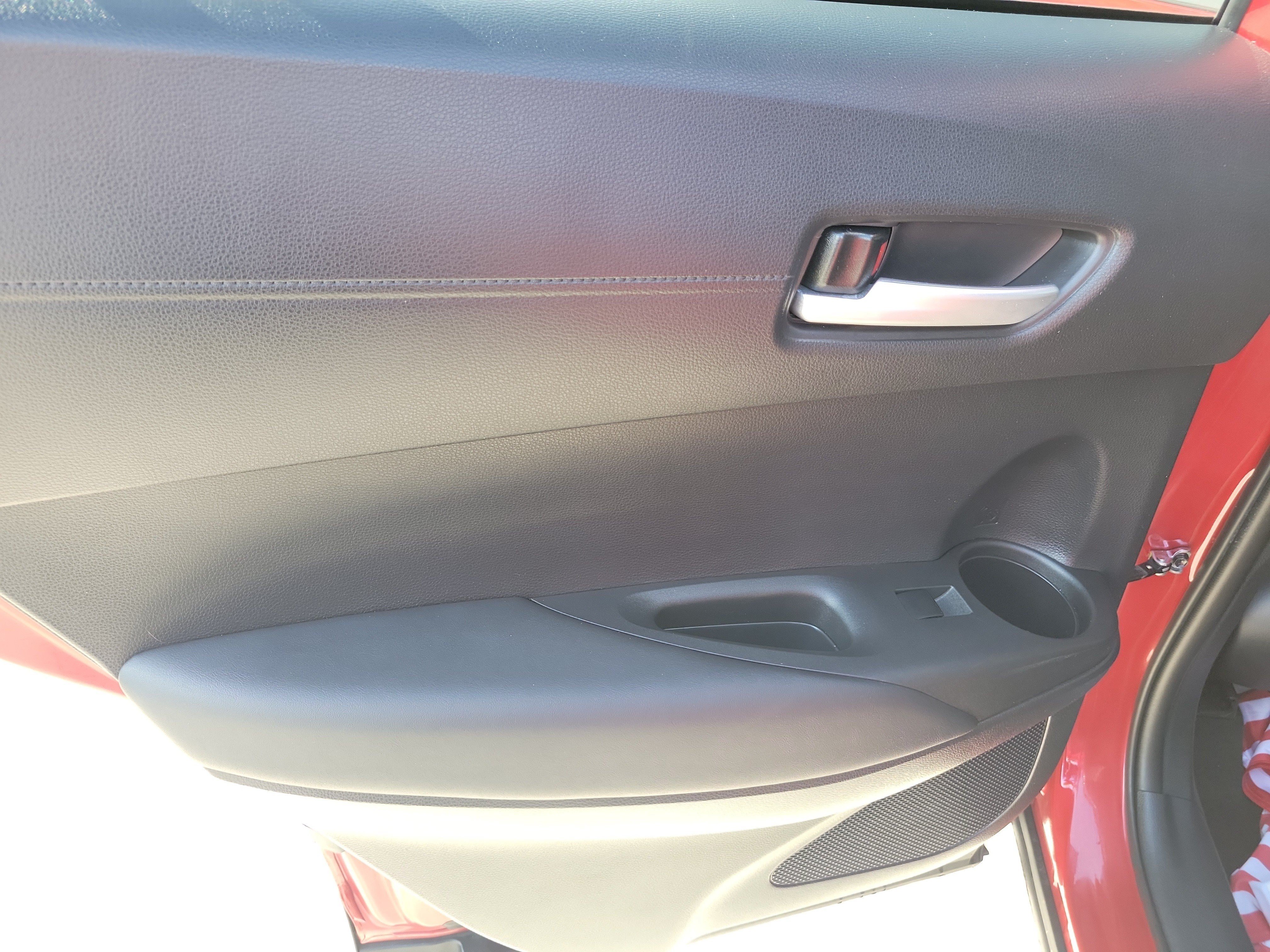 Used 2022 Toyota Corolla Cross XLE FWD image 12