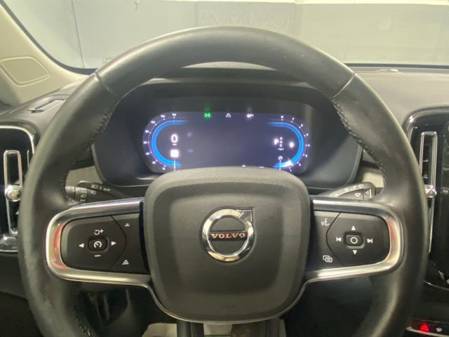 Certified 2025 Volvo XC40 B5 Core AWD/4WD image 15