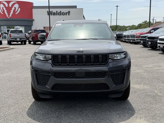 New 2026 Jeep Grand Cherokee Altitude AWD/4WD image 6