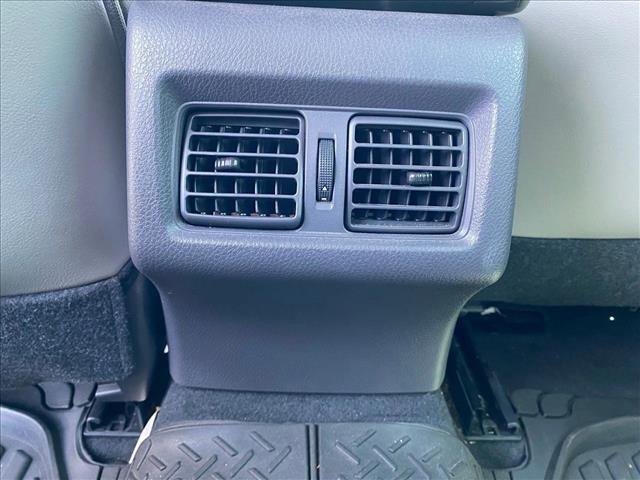 Used 2020 Toyota Camry SE w/ Audio Package FWD image 25