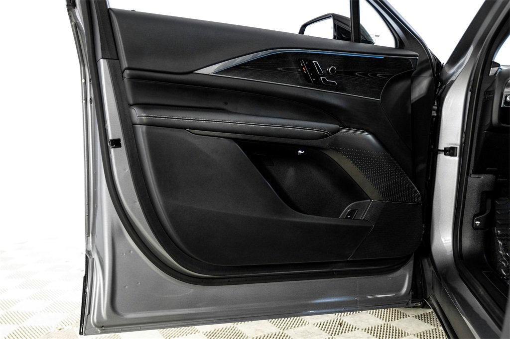 Used 2024 Cadillac Lyriq Luxury w/ LPO, Floor Liner Package image 42