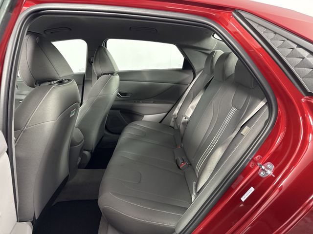 Used 2025 Hyundai Elantra Sport FWD image 21