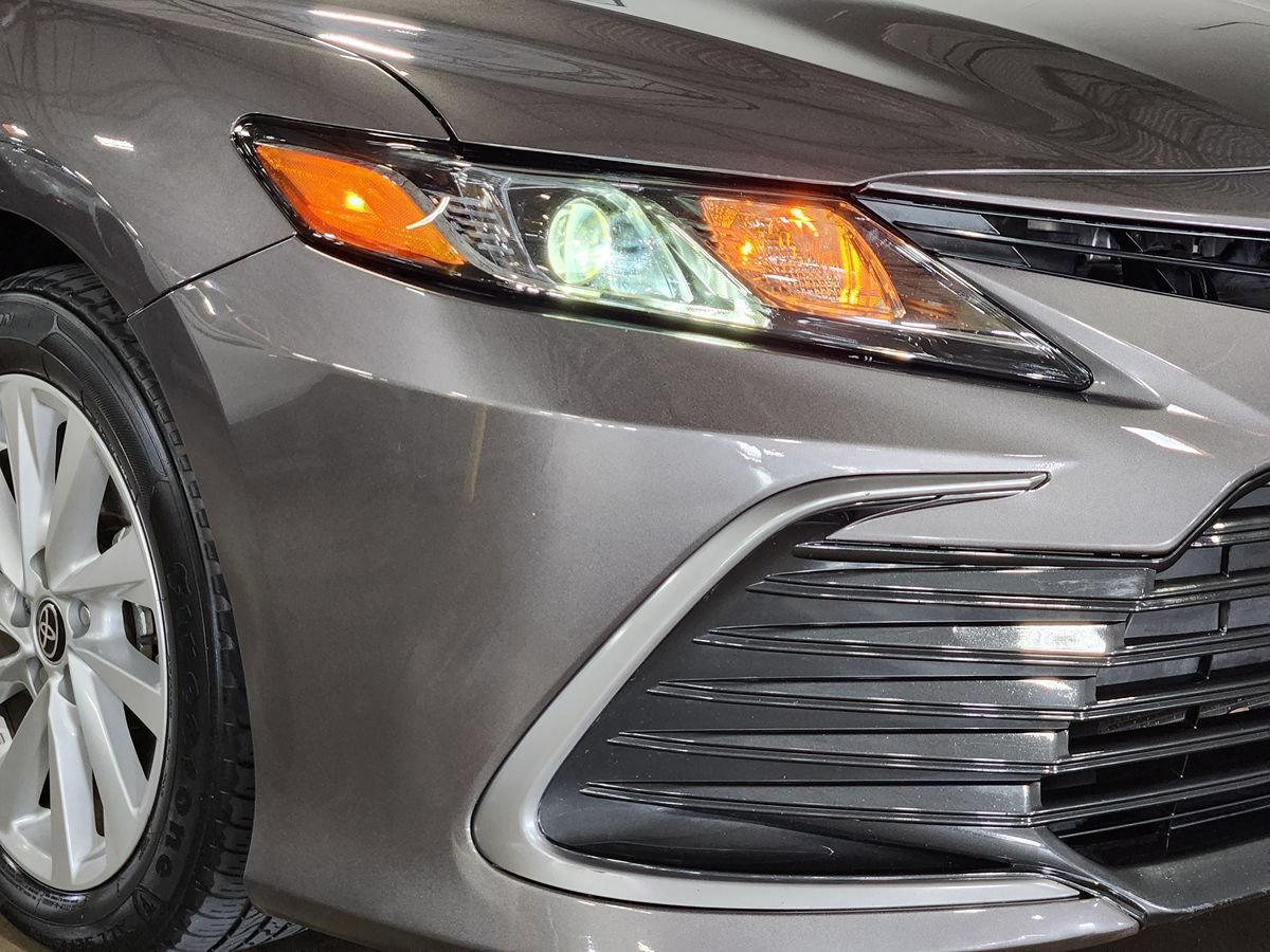 Used 2022 Toyota Camry LE FWD image 13