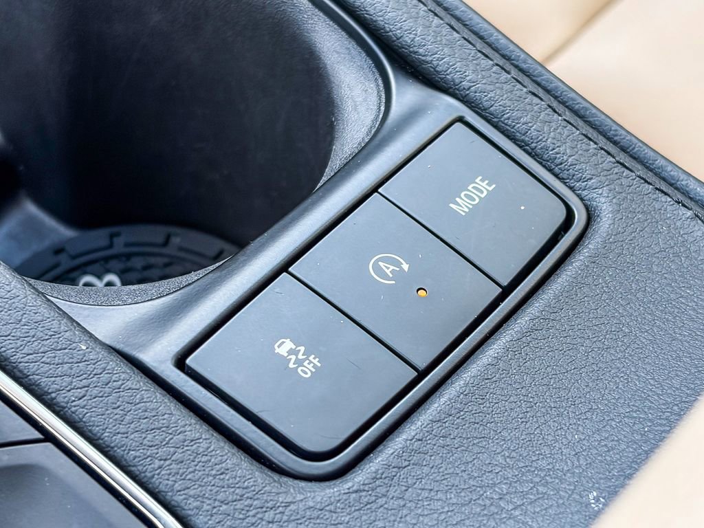 Used 2025 Cadillac XT4 Premium Luxury w/ Cold Weather Package AWD/4WD image 34