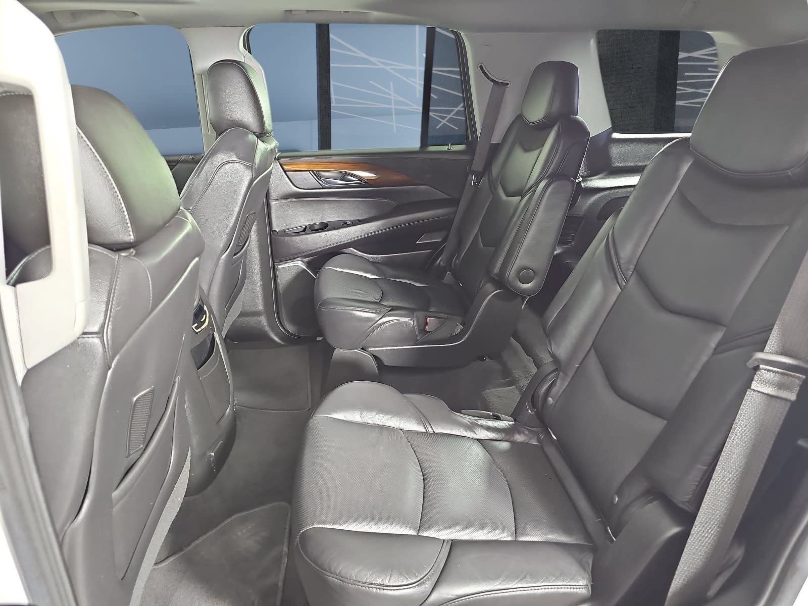 Used 2020 Cadillac Escalade Luxury AWD/4WD image 10