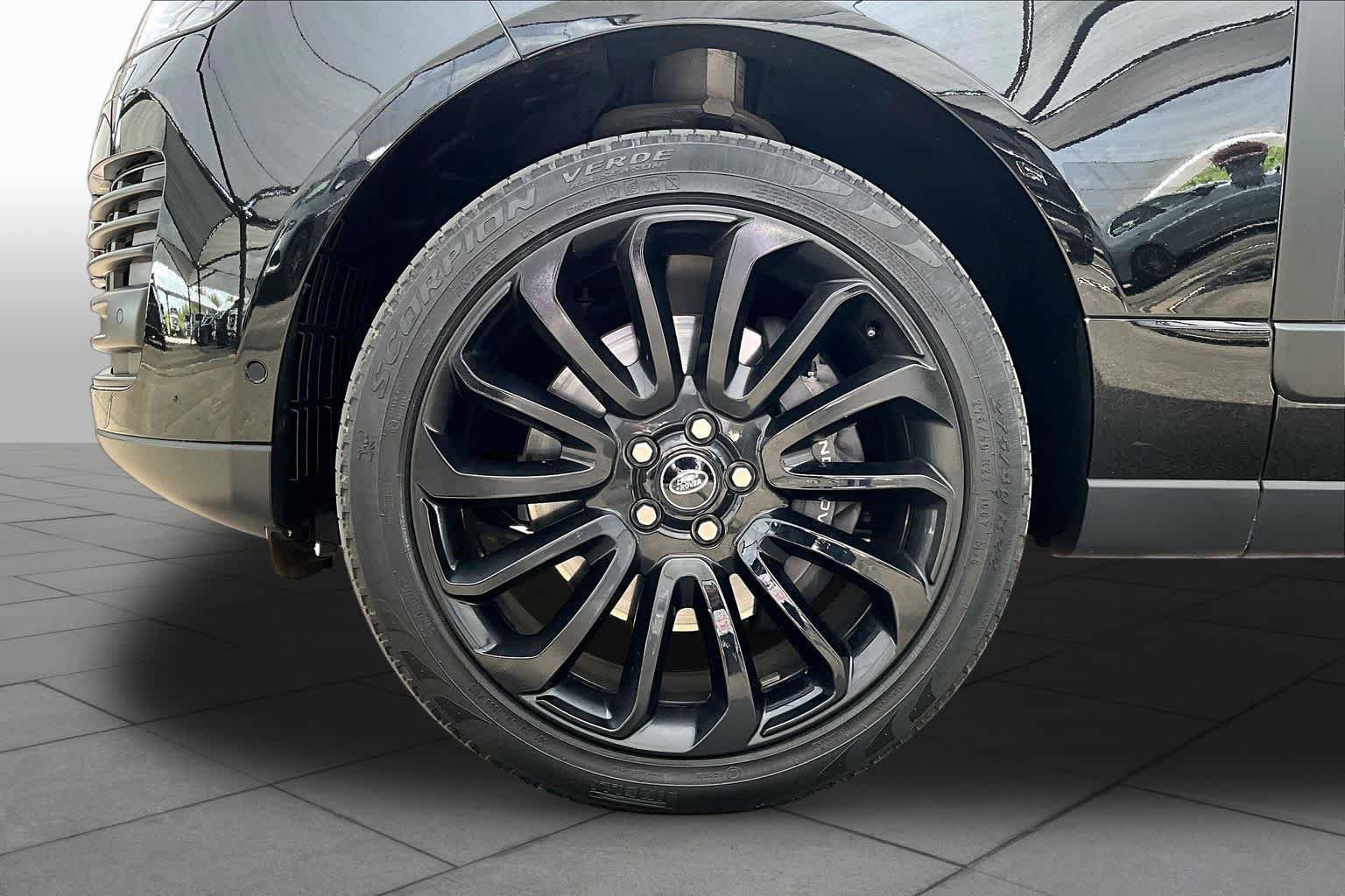 Used 2022 Land Rover Range Rover Autobiography AWD/4WD image 10