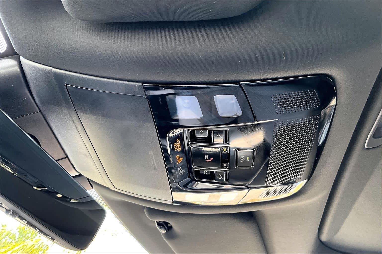 Used 2025 Lexus RX 350 Premium Plus w/ Convenience Package FWD image 32