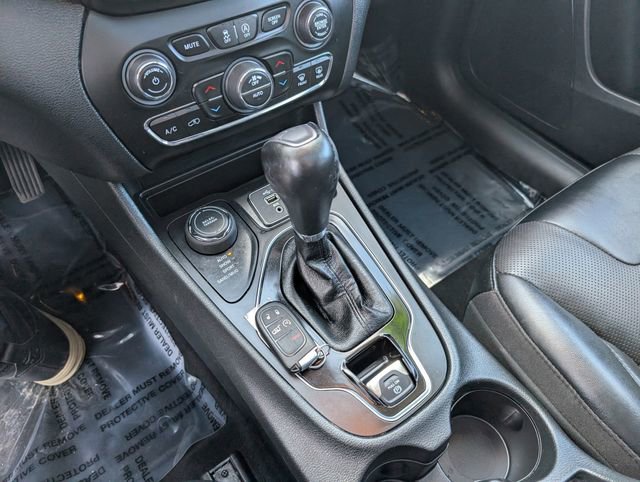 Used 2022 Jeep Cherokee Limited image 18