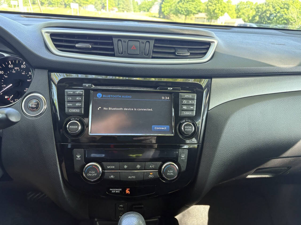 Used 2015 Nissan Rogue SV w/ SV Premium Package AWD/4WD image 20