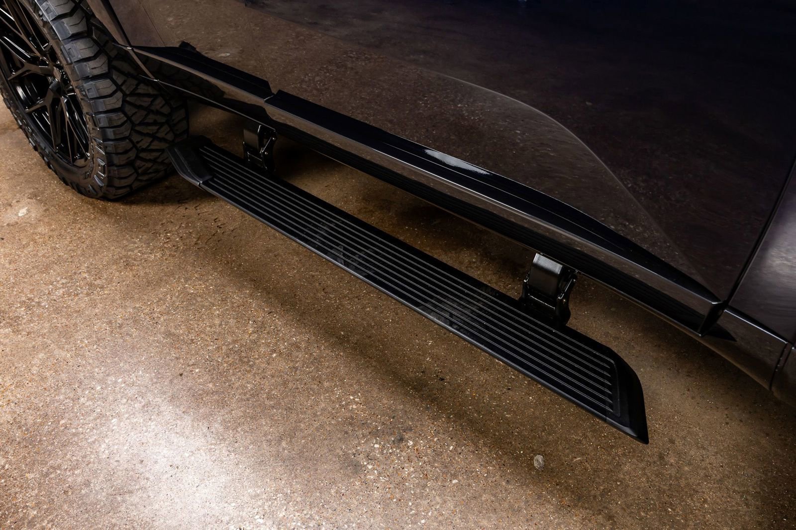 Used 2025 Lexus GX 550 w/ Accessory Package (2T) image 13