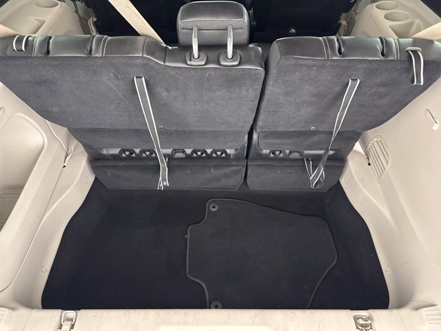 Used 2023 Chrysler Pacifica Touring-L FWD image 29